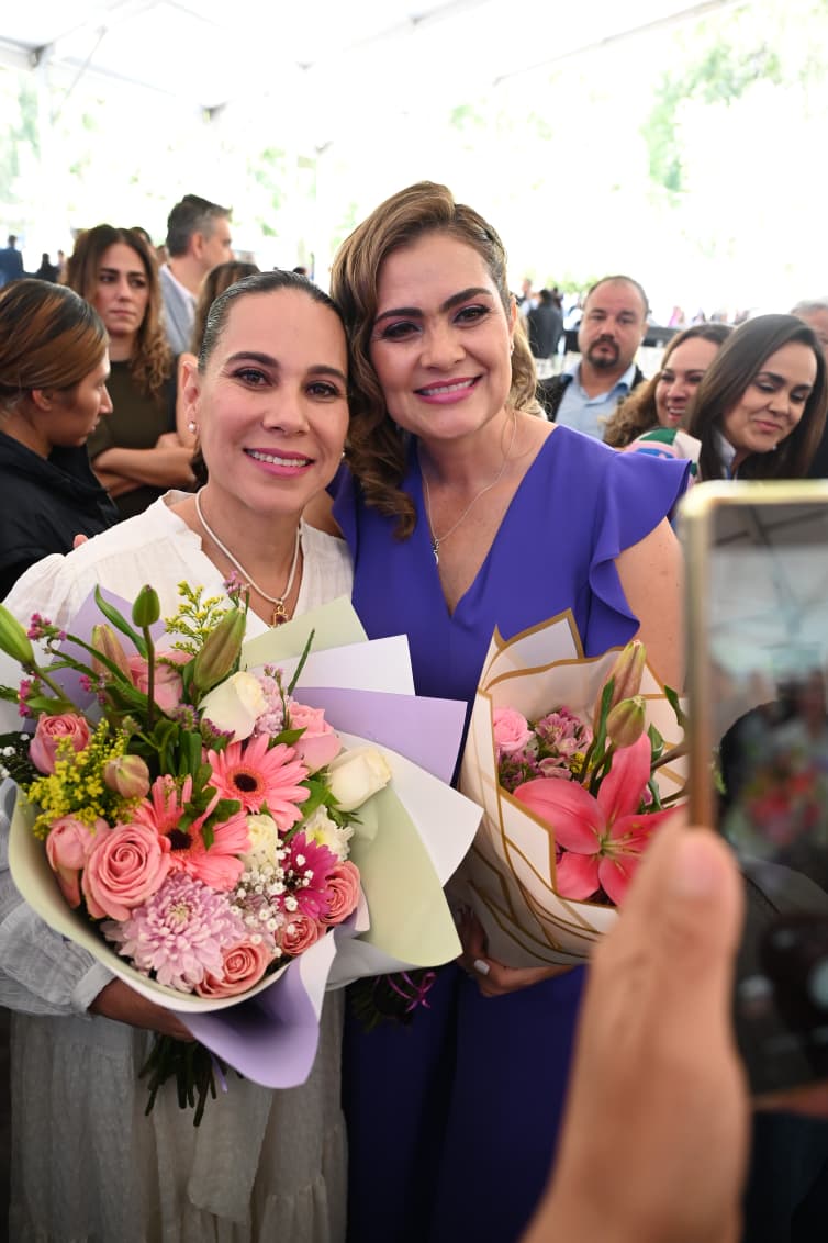 VALERIA ALFARO PRESENTA SU PRIMER INFORME AL FRENTE DEL DIF IRAPUATO