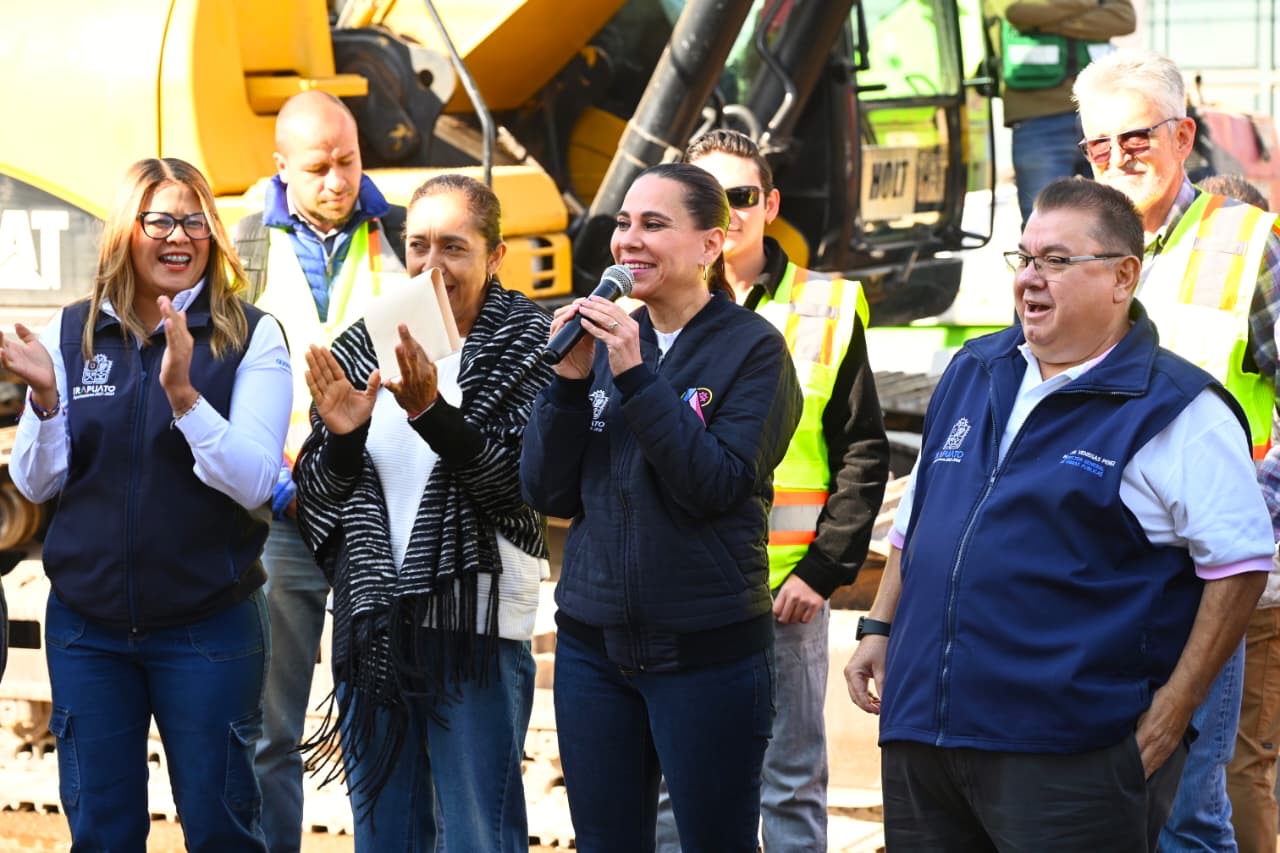 LLEGA CONSTRUCCIÓN DE VIALIDAD A LA CANDELARIA PARA MEJORAR VIDAS 